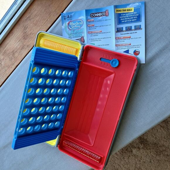 Hasbro Gaming Road Trip Series Connect 4 travel board game 2 player EUC ages 6+ - Picture 5 of 12